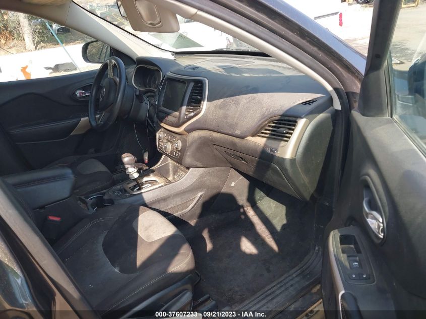 2018 JEEP CHEROKEE LATITUDE TECH CONNECT - 1C4PJLCB7JD588368