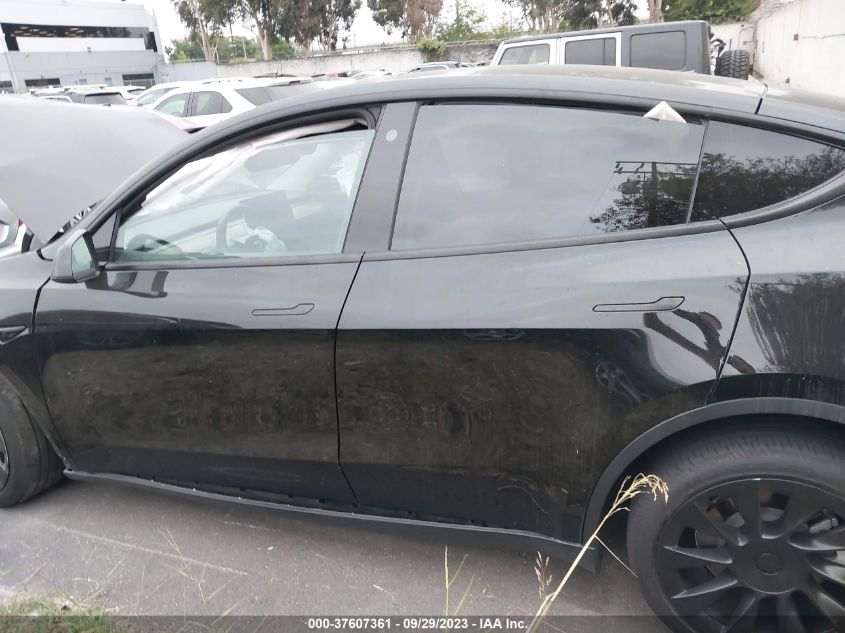 2022 TESLA MODEL Y LONG RANGE - 7SAYGAEE6NF345988