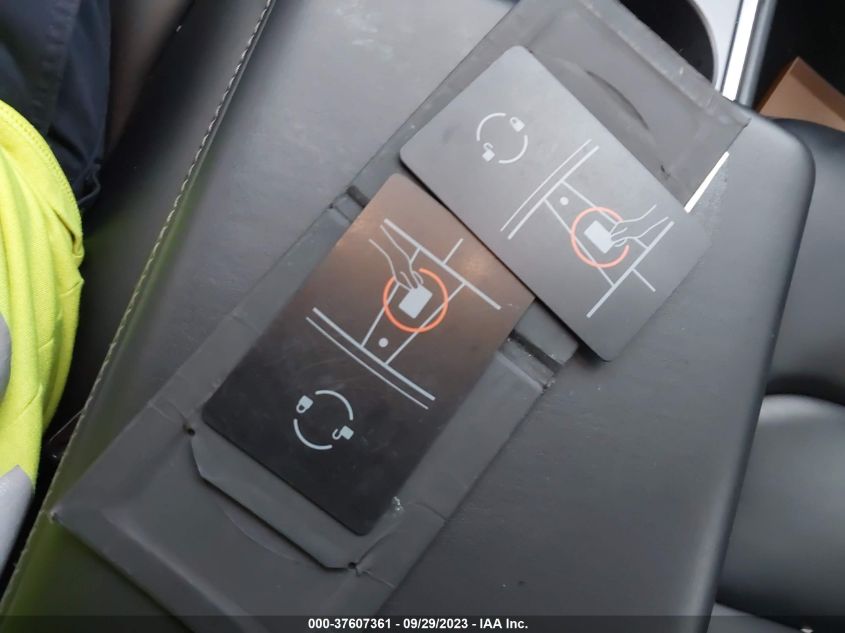 2022 TESLA MODEL Y LONG RANGE - 7SAYGAEE6NF345988