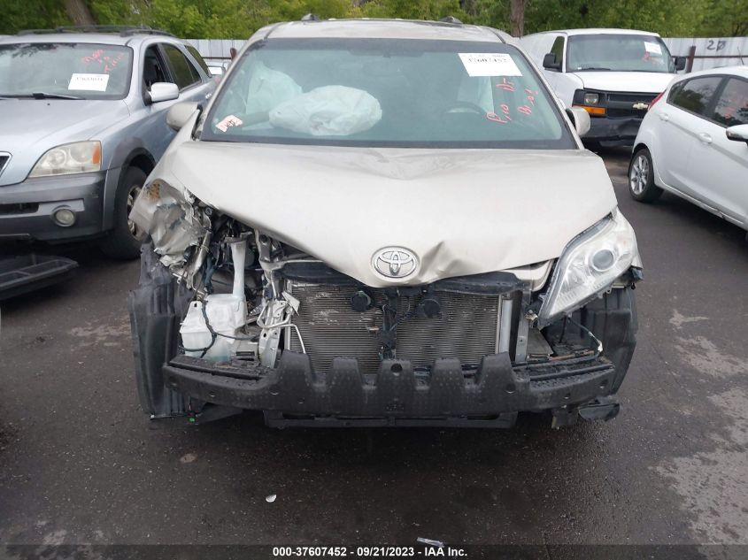 5TDYK3DC9FS639096 2015 TOYOTA SIENNA, photo no. 12