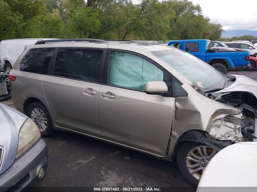 5TDYK3DC9FS639096 2015 TOYOTA SIENNA, photo no. 13