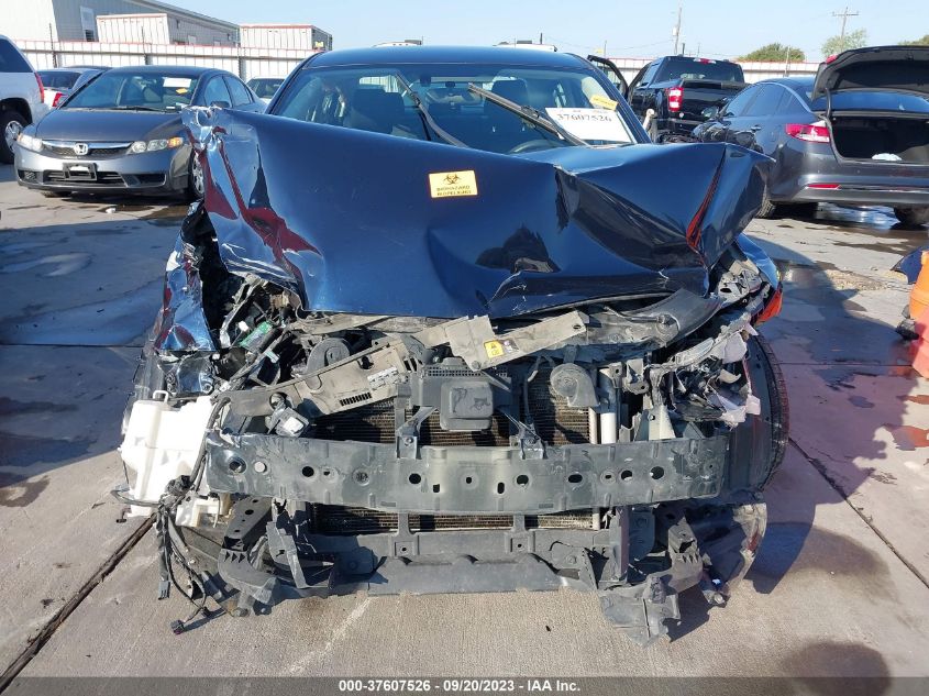 2017 MAZDA MAZDA3 4-DOOR SPORT 3MZBN1U70HM119034