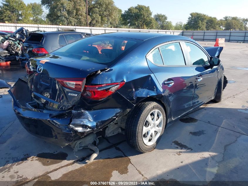 2017 MAZDA MAZDA3 4-DOOR SPORT 3MZBN1U70HM119034