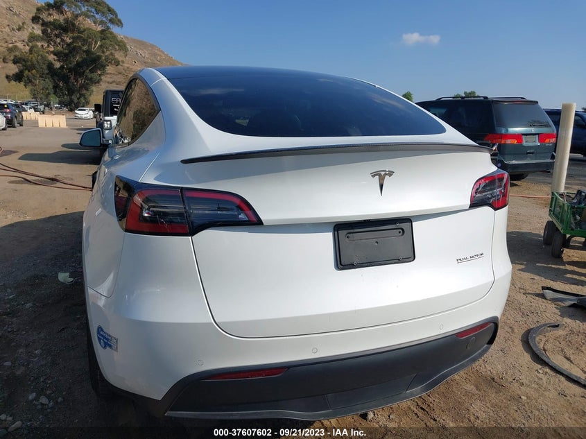 VIN 5YJYGDEF9MF230260 2021 TESLA MODEL Y PERFORMANCE