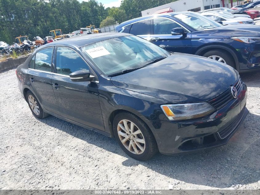 2013 VOLKSWAGEN JETTA SEDAN SE W/CONVENIENCE/SUNROOF - 3VWDP7AJ4DM398732