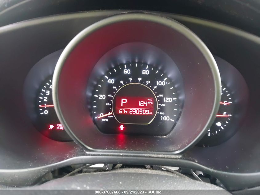 2014 KIA SOUL + - KNDJP3A5XE7738396