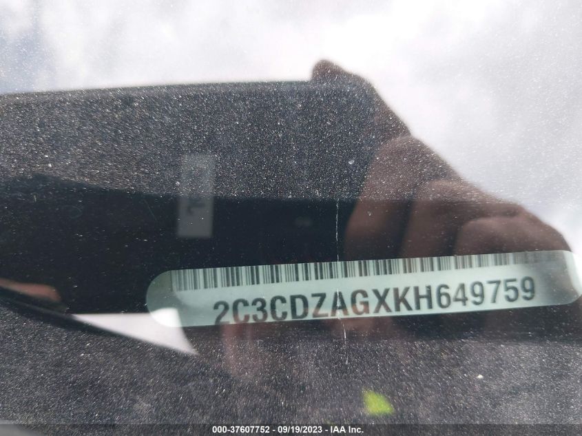 2019 DODGE CHALLENGER SXT - 2C3CDZAGXKH649459