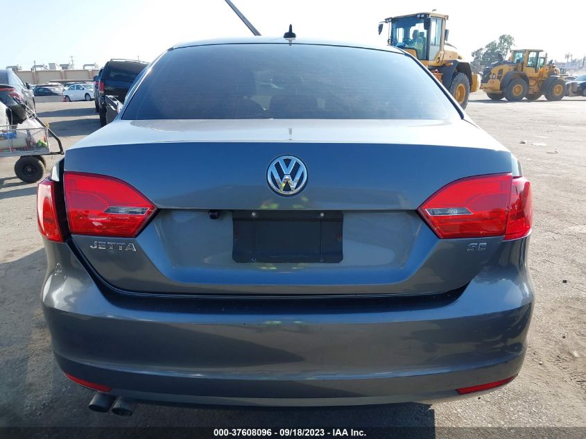 2014 VOLKSWAGEN JETTA SEDAN SE W/CONNECTIVITY/SUNROOF - 3VWB17AJ0EM386068