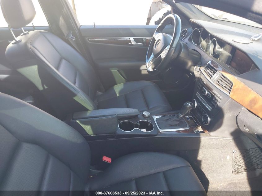 2014 MERCEDES-BENZ C-CLASS C 250 - WDDGF4HB0EA959531