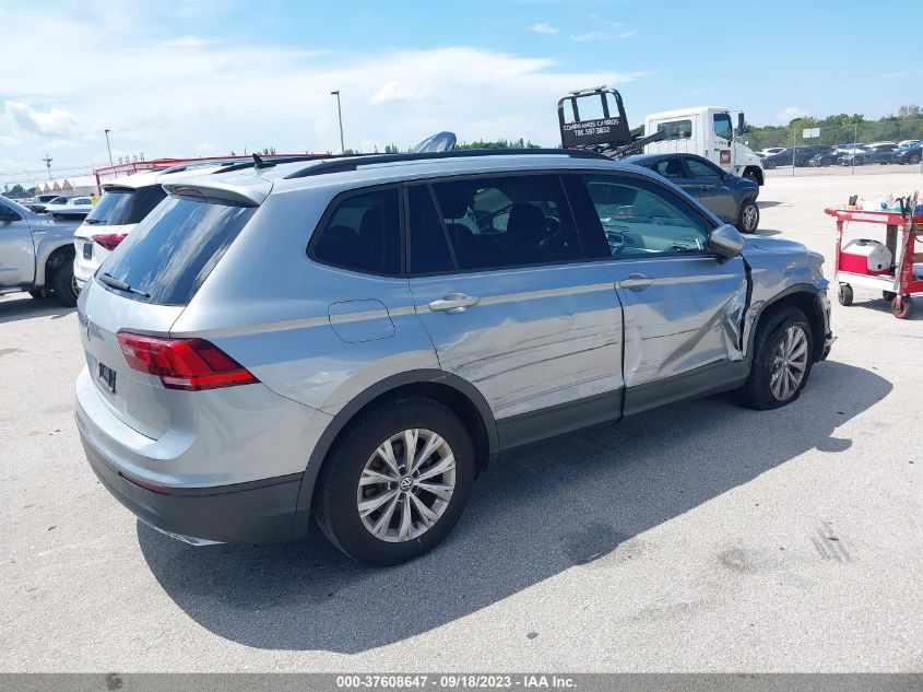 3VV1B7AX6LM037043 Volkswagen Tiguan S 4