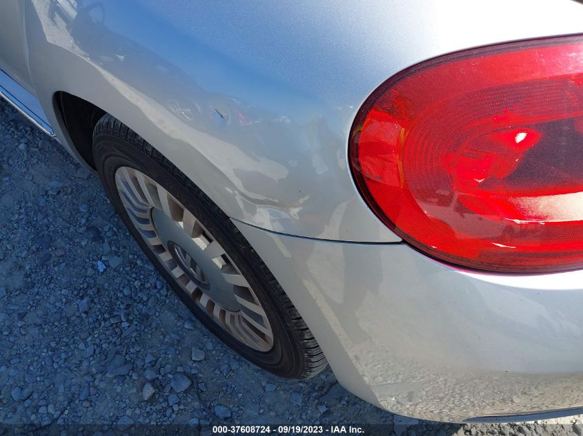 2016 VOLKSWAGEN BEETLE CONVERTIBLE 1.8T SE 3VW517AT3GM803880