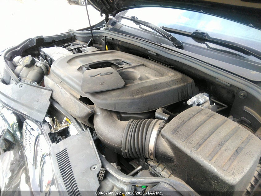 VIN 1C4RJFCG0KC818667 2019 JEEP GRAND CHEROKEE OVERLAND