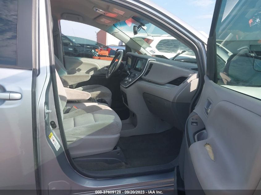 2017 TOYOTA SIENNA LE - 5TDKZ3DC7HS788255