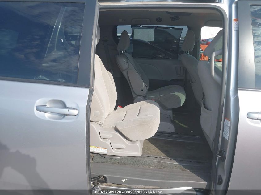 2017 TOYOTA SIENNA LE - 5TDKZ3DC7HS788255