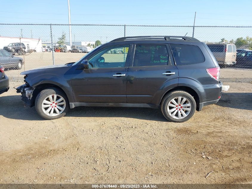 2013 SUBARU FORESTER 2.5X PREMIUM - JF2SHADC1DH428745