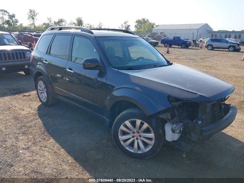 2013 SUBARU FORESTER 2.5X PREMIUM - JF2SHADC1DH428745