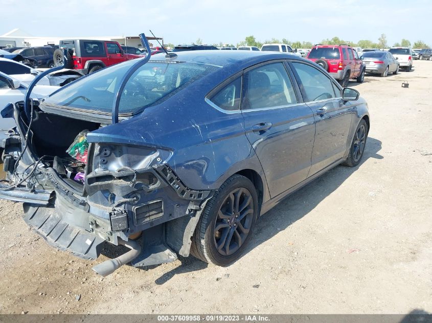 3FA6P0H79JR170453 2018 FORD FUSION, photo no. 4