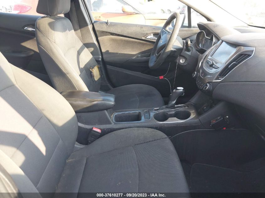 2018 CHEVROLET CRUZE LT - 1G1BE5SM5J7109434