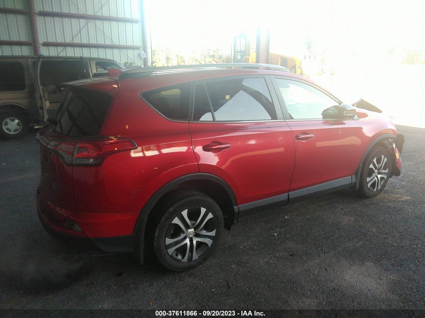 VIN JTMBFREV2HJ160483 2017 TOYOTA RAV4 LE