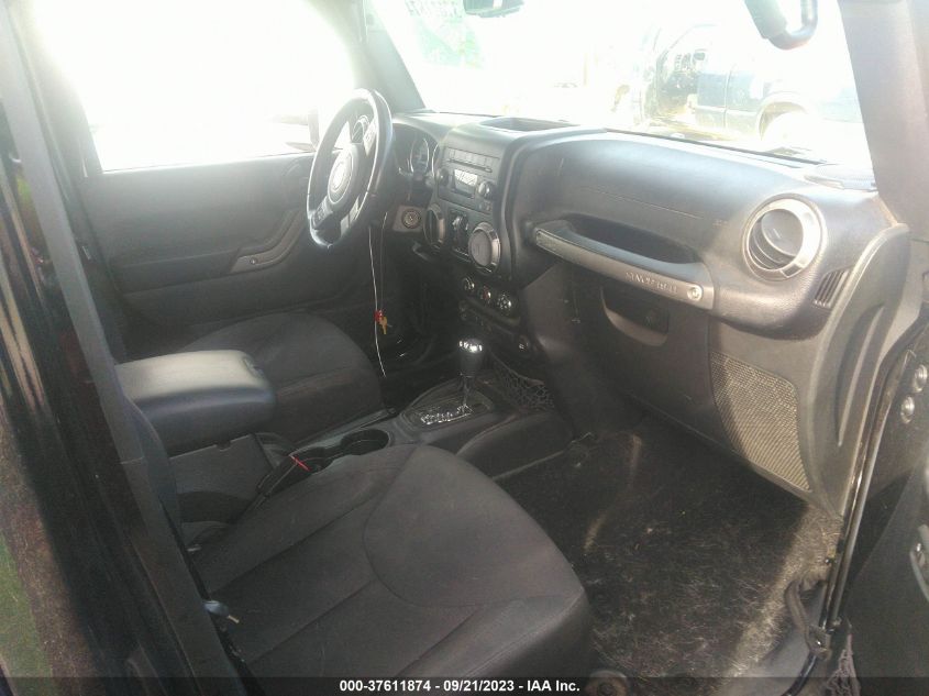 2015 JEEP WRANGLER UNLIMITED SPORT - 1C4BJWDG0FL754197