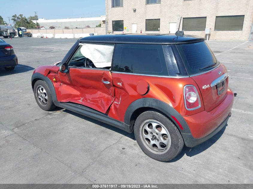 2013 MINI COOPER HARDTOP WMWSU3C55DT546347