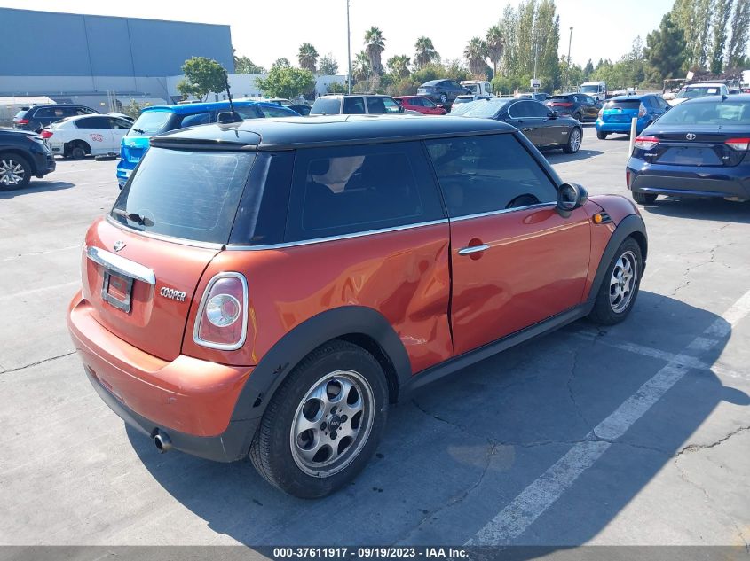 2013 MINI COOPER HARDTOP WMWSU3C55DT546347
