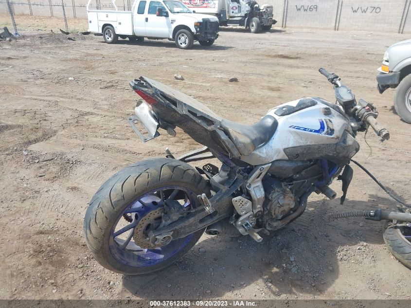 2016 YAMAHA FZ07 C JYARM06Y3GA002205