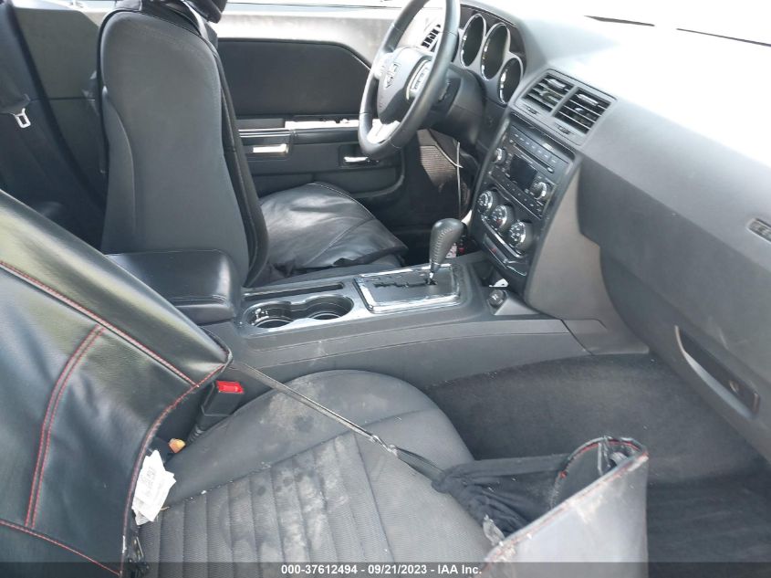 2013 DODGE CHALLENGER SXT - 2C3CDYAG4DH666067