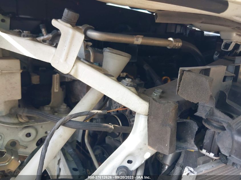 2017 NISSAN ROGUE S - KNMAT2MT2HP560312