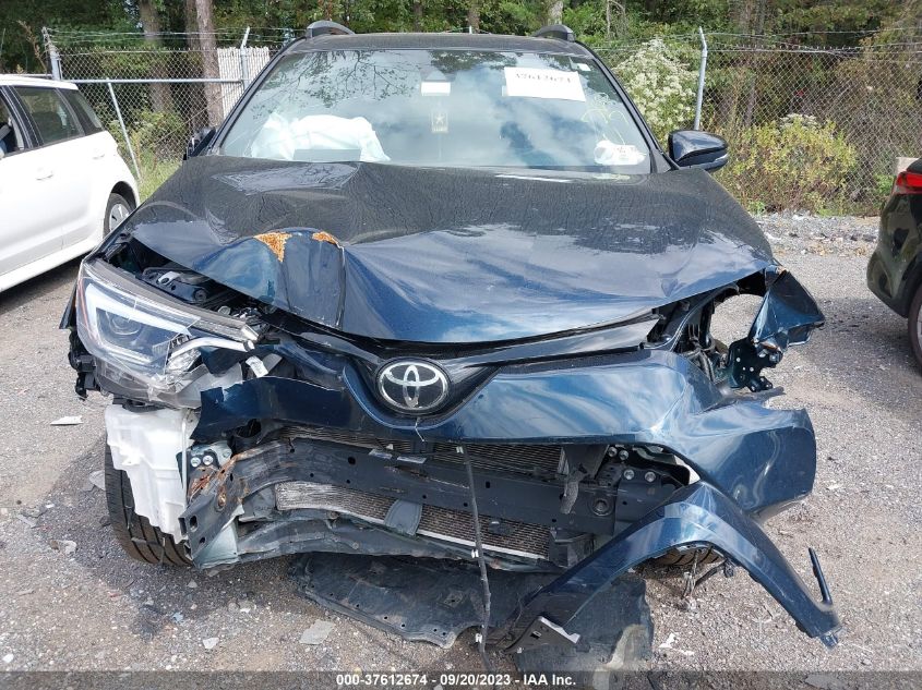 2018 TOYOTA RAV4 SE - JTMJFREV7JJ257325