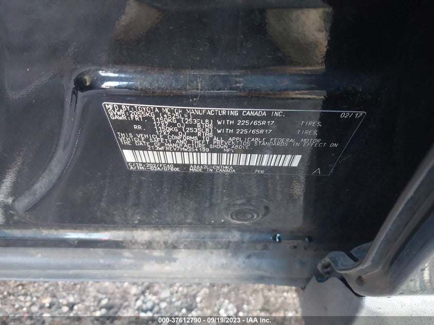 VIN 2T3WFREV7HW354199 2017 TOYOTA RAV4 XLE