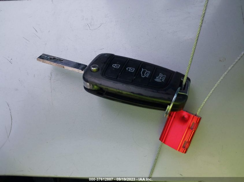 2019 HYUNDAI ELANTRA GT - KMHH35LE2KU099104