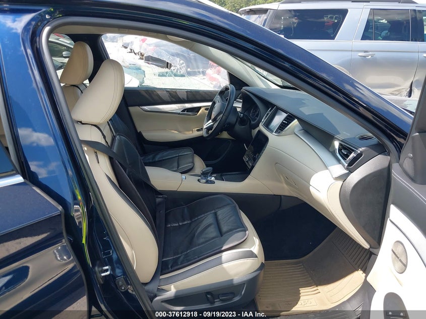 VIN 3PCAJ5M12KF100980 2019 INFINITI QX50 ESSENTIAL/PURE