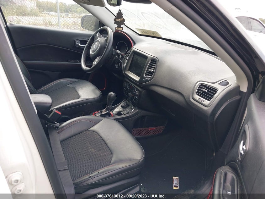 VIN 3C4NJDDB5MT601290 2021 JEEP COMPASS TRAILHAWK
