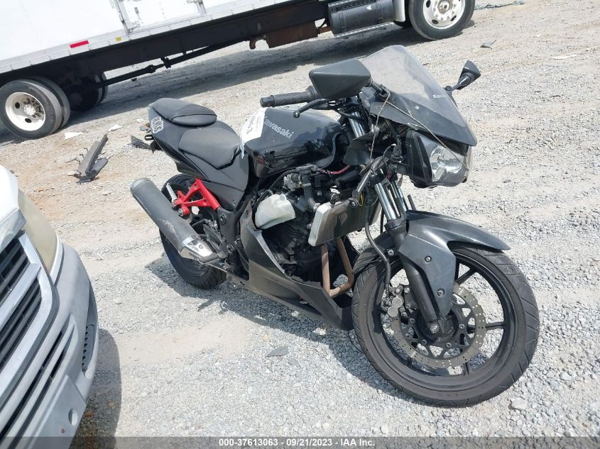 2011 KAWASAKI EX250 J - JKAEXMJ16BDA88495