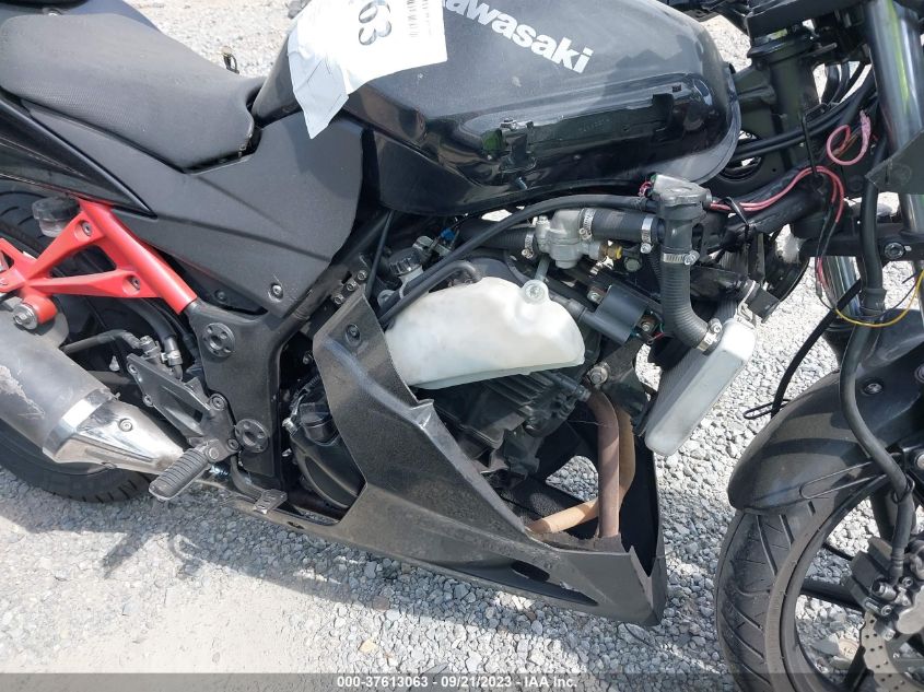 2011 KAWASAKI EX250 J JKAEXMJ16BDA88495