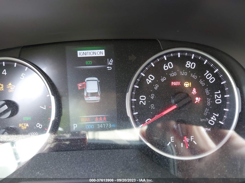 VIN 2T3P1RFV6MW220053 2021 TOYOTA RAV4 XLE