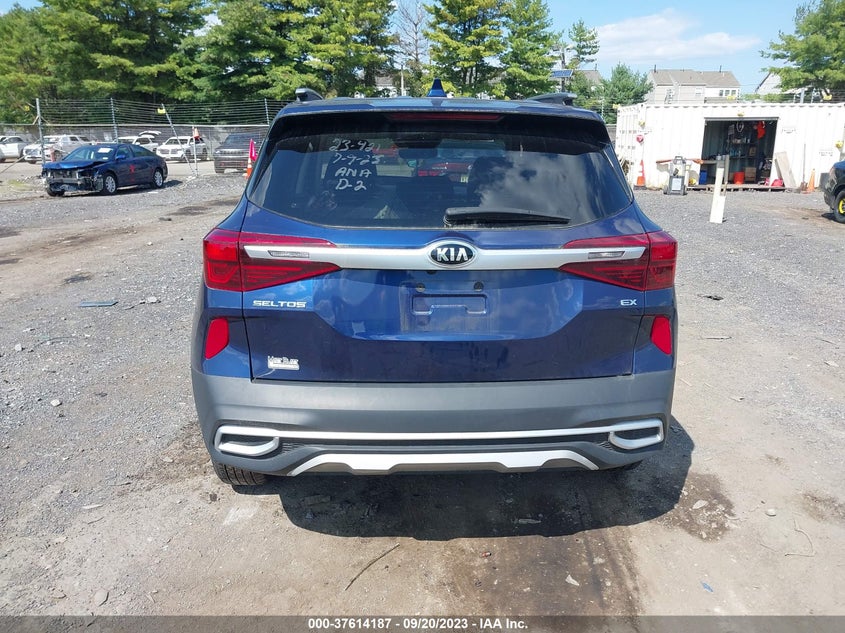 VIN KNDERCAA8M7044832 2021 KIA SELTOS EX