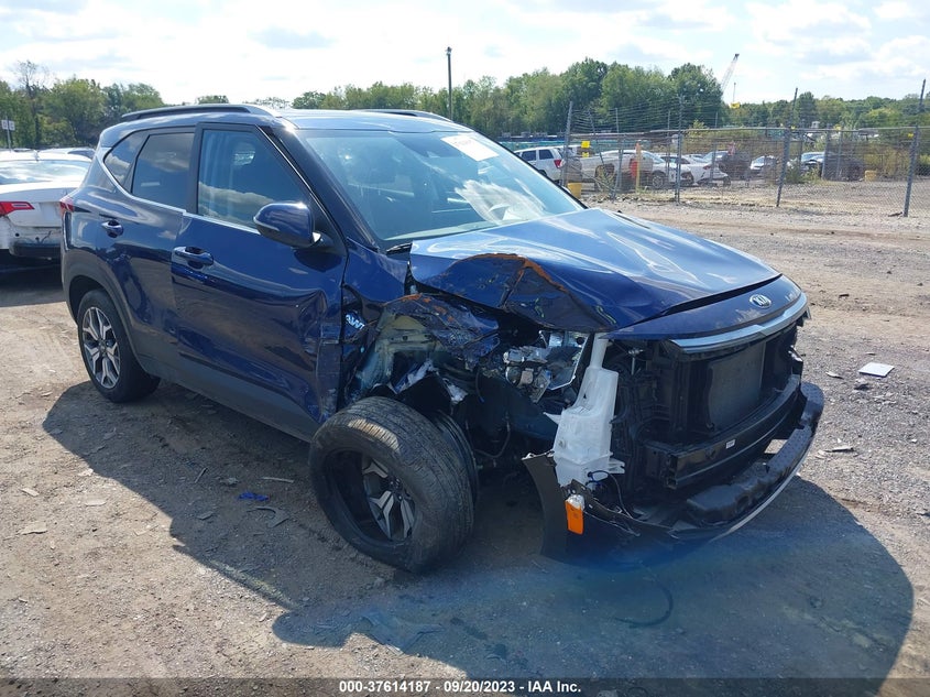 VIN KNDERCAA8M7044832 2021 KIA SELTOS EX