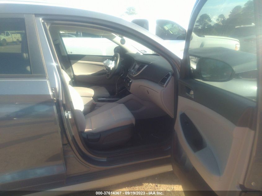 2017 HYUNDAI TUCSON SE - KM8J33A4XHU374243
