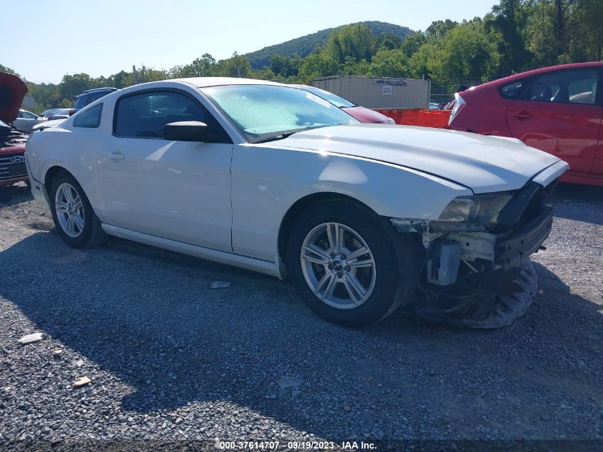 2014 FORD MUSTANG V6 - 1ZVBP8AM5E5200495