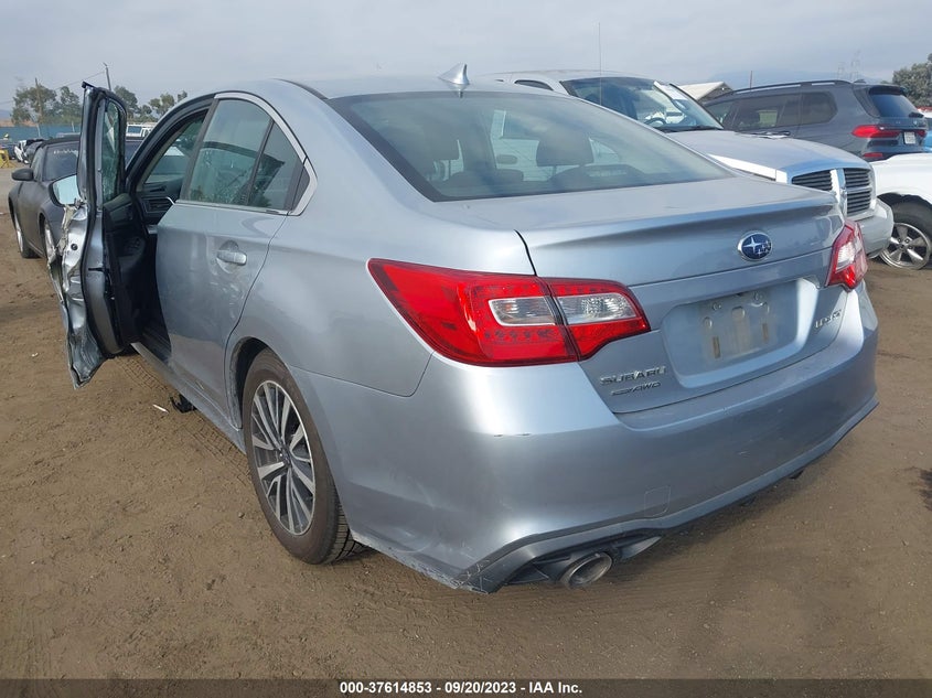 VIN 4S3BNAC6XJ3039937 2018 SUBARU LEGACY PREMIUM