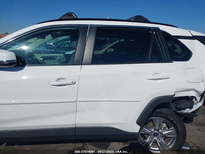 VIN 2T3W1RFV2NW219964 2022 TOYOTA RAV4 XLE