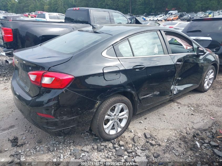 2019 CHEVROLET CRUZE LT - 1G1BE5SM3K7108591