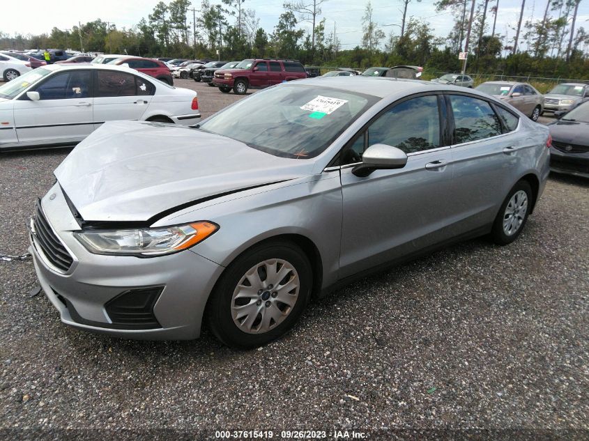 3FA6P0G75LR143951 Ford Fusion S 2