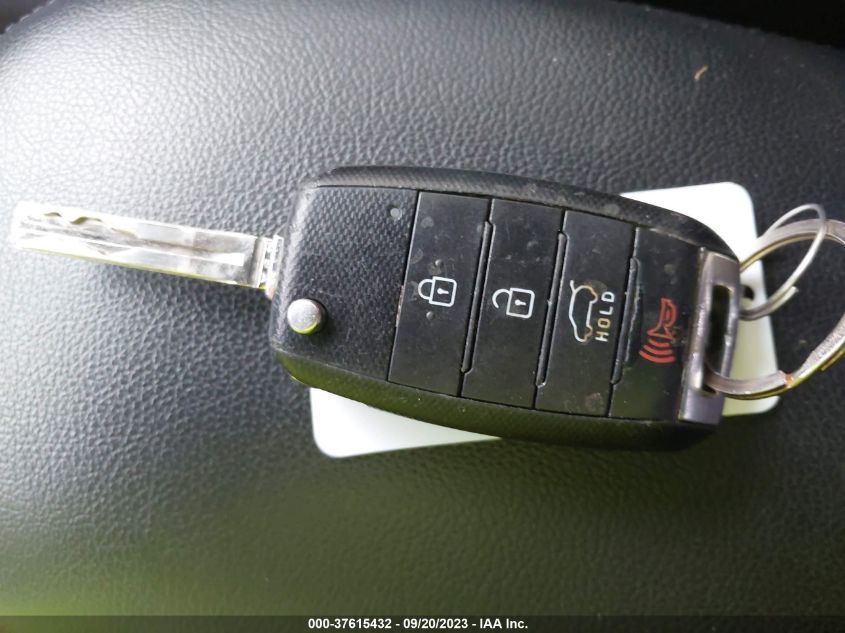 2016 KIA SOUL BASE - KNDJN2A21G7267621