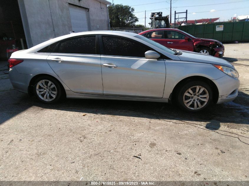 2013 HYUNDAI SONATA GLS PZEV - 5NPEB4AC3DH509220