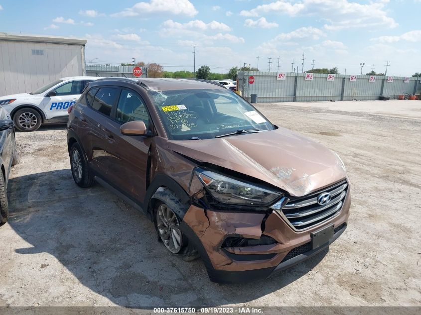 2017 HYUNDAI TUCSON SE - KM8J33A40HU390385
