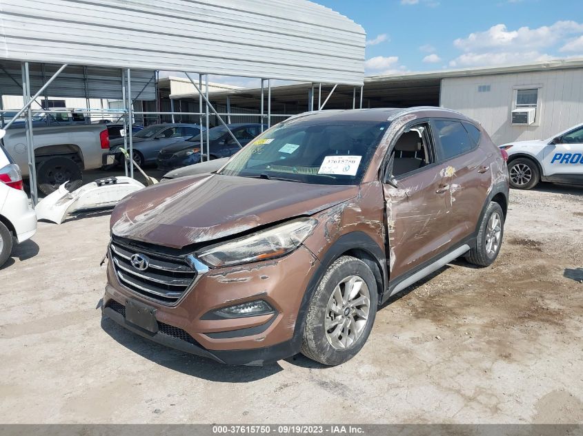 2017 HYUNDAI TUCSON SE - KM8J33A40HU390385