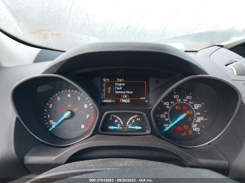 VIN 1FMCU0GD2JUB00083 2018 FORD ESCAPE SE